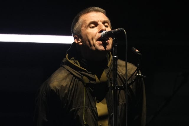 Oasis reunion
