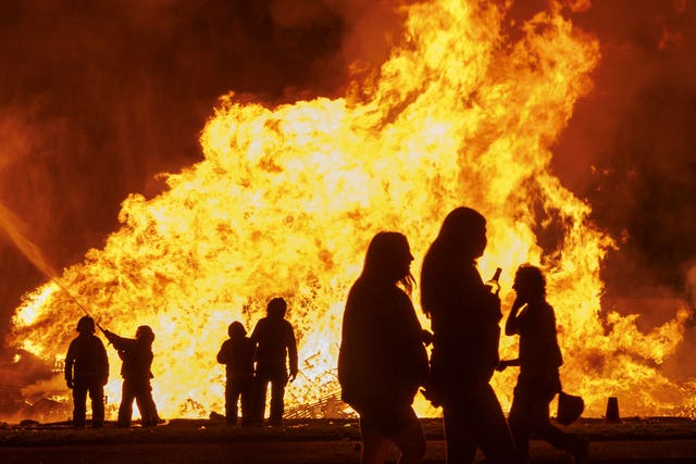 Battle of the Boyne bonfires