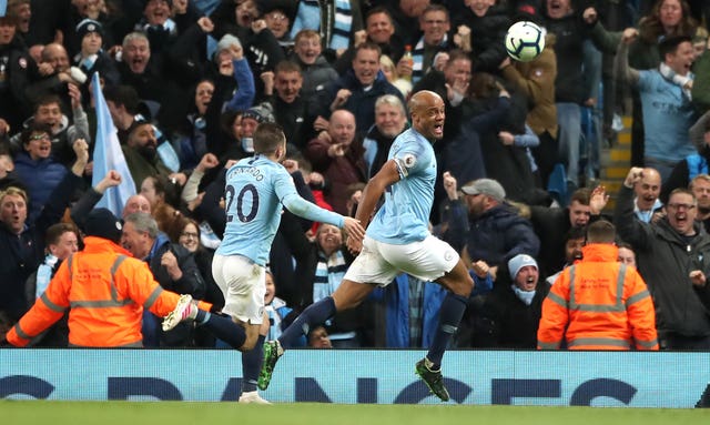 Vincent Kompany scored an incredible goal against Leicester 