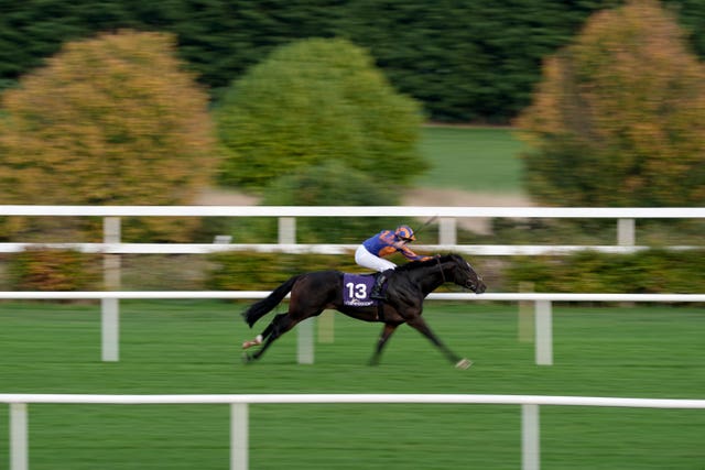 Twain impressed on debut a few days before winning a French Group One
