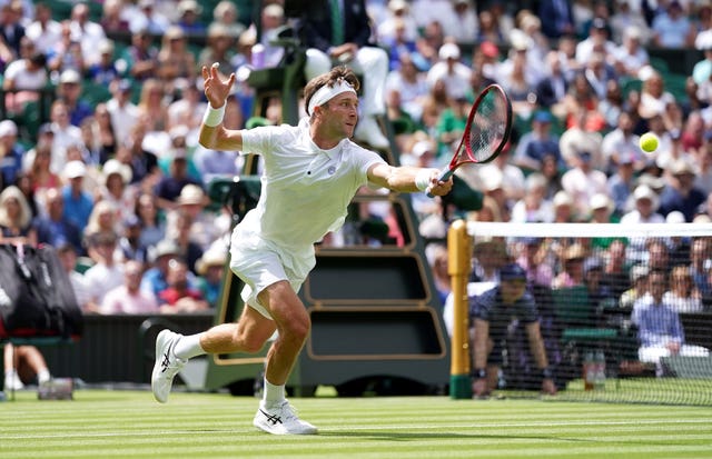 Liam Broady put on a show for Centre Court