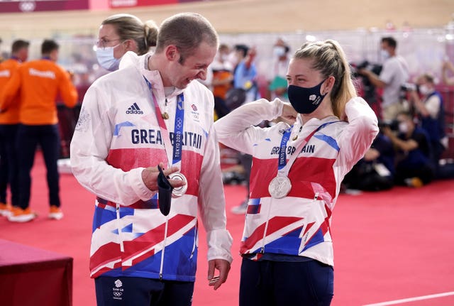 Great Britain's Laura Kenny and Jason Kenny with their silver medals at the Izu Velodrome 