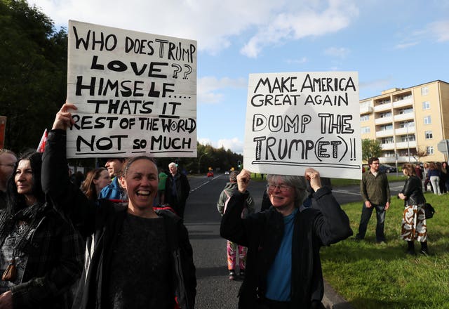 Protesters on the road to Shannon Airport