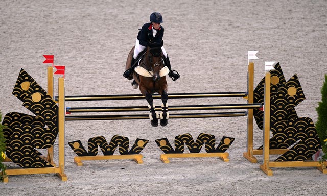 Laura Collett jumps clear