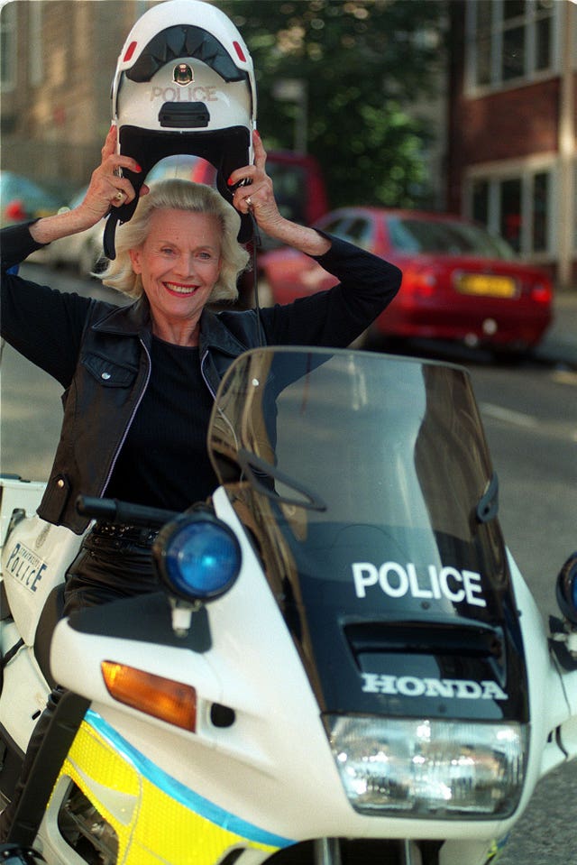 Honor Blackman death