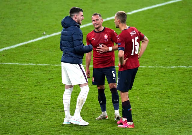 Gareth Southgate says starting spots up for grabs as England prepare for last 16 PLZ Soccer Gareth Southgate says starting spots up for grabs as England prepare for last 16 PLZ Soccer