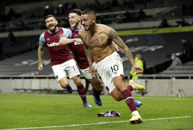 Manuel Lanzini salvaged a point for West Ham with a stunner at the death