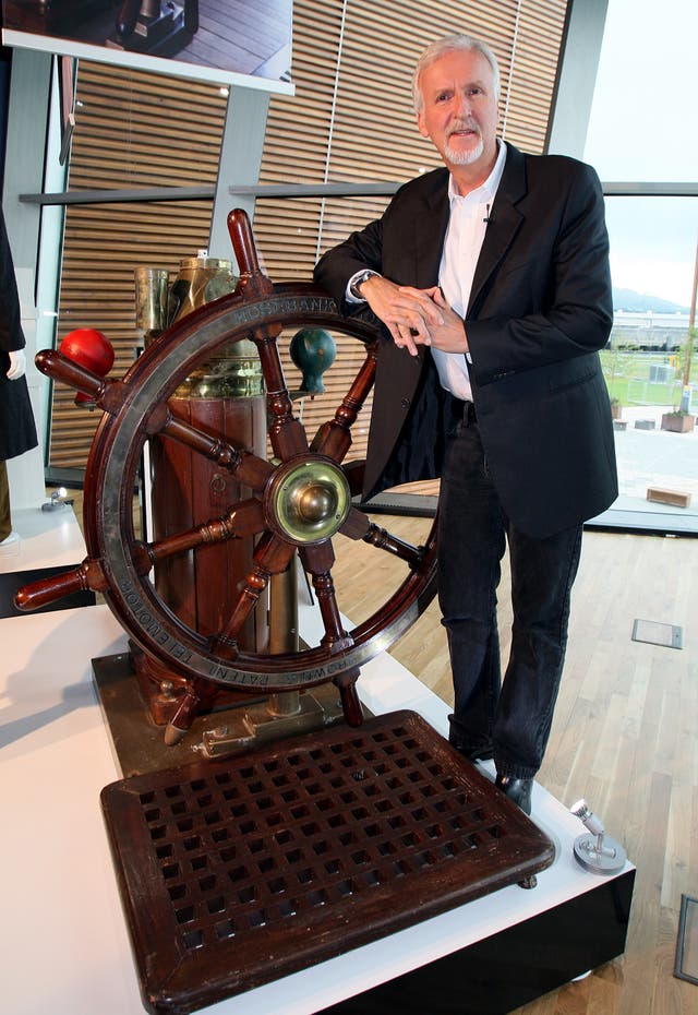 Bid to bring Titanic artefacts to Belfast
