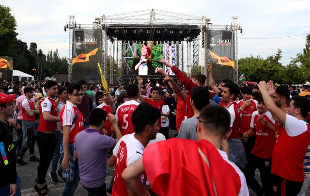 Chelsea and Arsenal Fans in Baku