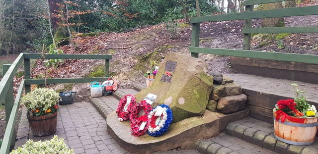 Endcliffe Park memorial flypast