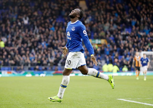 On this day in 2014: Everton sign Romelu Lukaku from Chelsea for club-record fee PLZ Soccer On this day in 2014: Everton sign Romelu Lukaku from Chelsea for club-record fee PLZ Soccer
