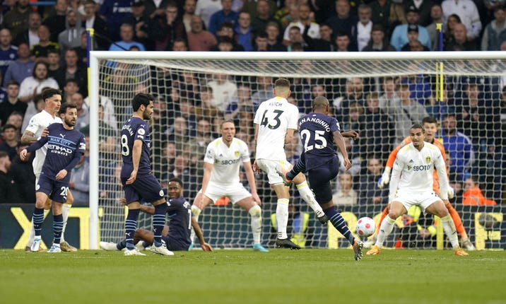 Fernandinho scores the fourth goal