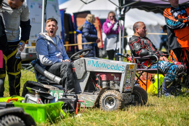 Lawn mower racing