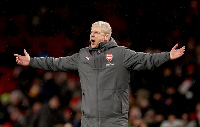 Beaten Arsene Wenger concedes Arsenal are struggling for confidence