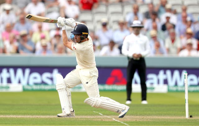 Leach hits for four at Lord's 