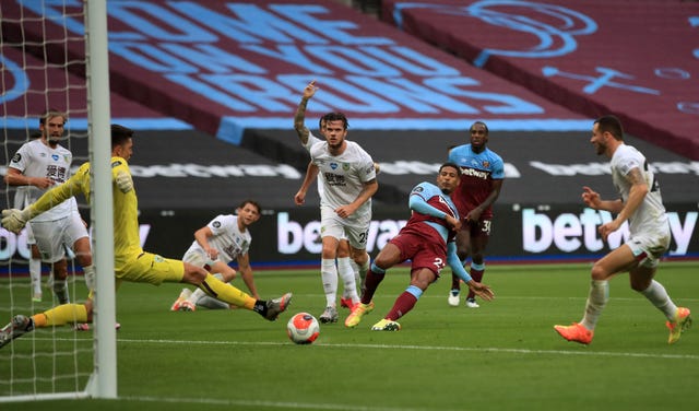 David Moyes left baffled by decision not to send off James Tarkowski