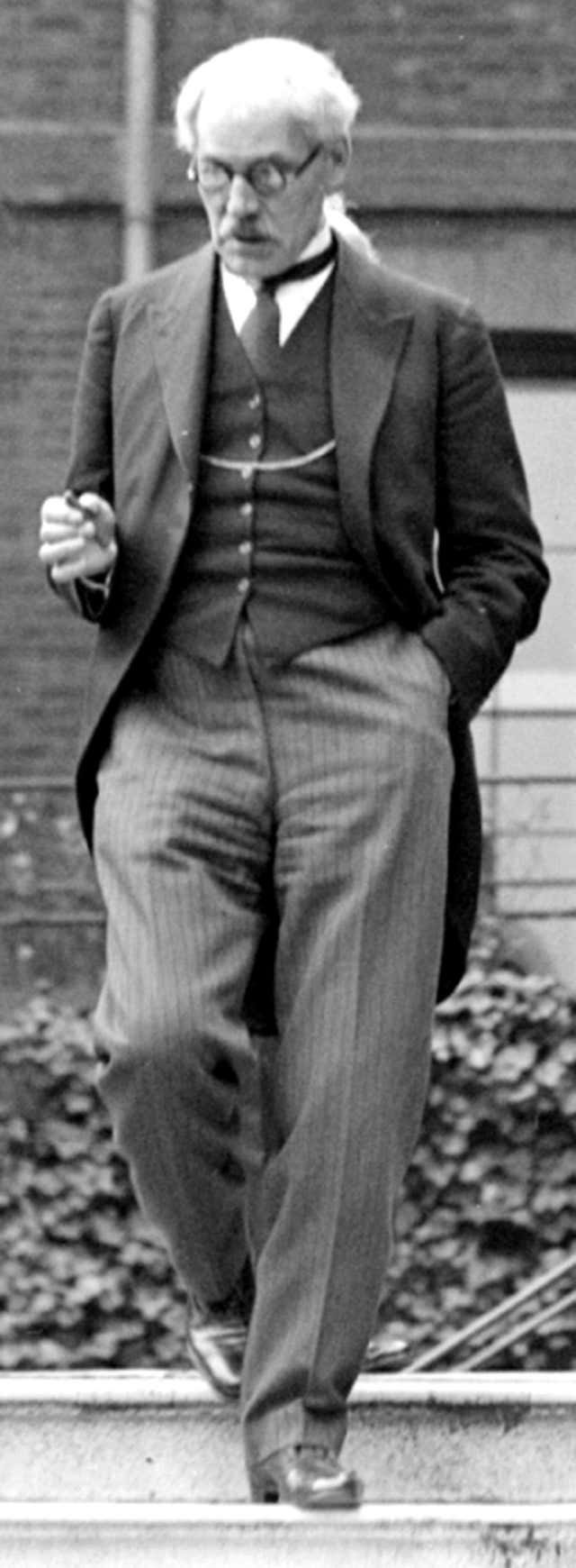 Ramsay MacDonald - Garden - No.10 Downing Street