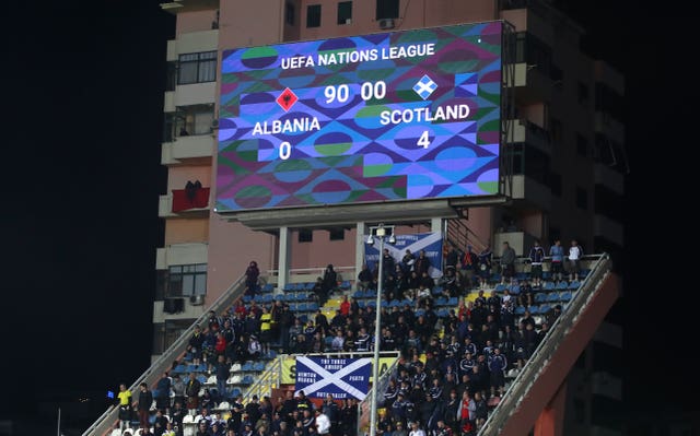 Scotland eased to victory 