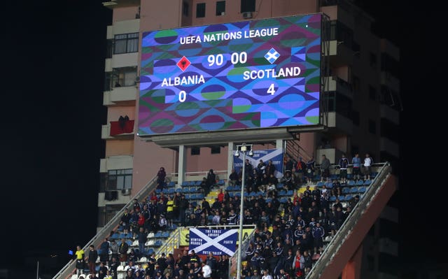 Scotland eased to victory
