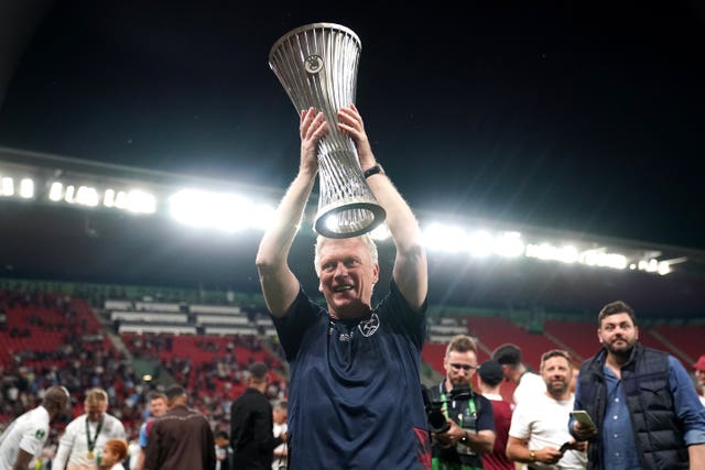 West Ham United manager David Moyes with the Europa Conference League Trophy following victory over Fiorentina in June 2023