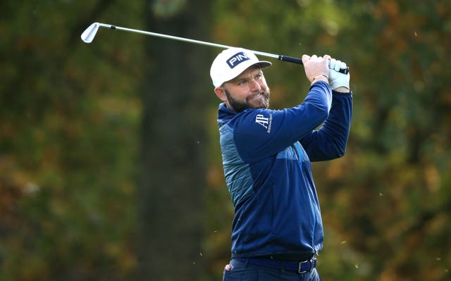Andy Sullivan looked on course for a wire-to-wire victory in Dubai