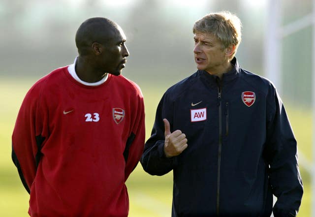 Arsene Wenger with Sol Campbell