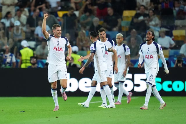 Van de Ven celebrates