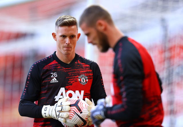 Dean Henderson and David De Gea are competing to start for Manchester United