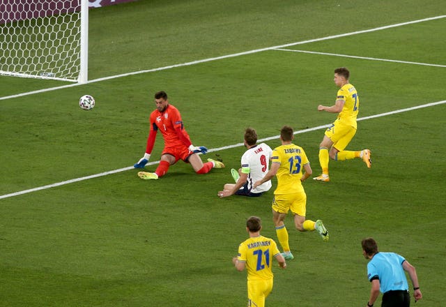 Harry Kane scores England''s opener 