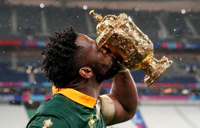 Captain Siya Kolisi kisses the Webb Ellis Cup after South Africa's World Cup triumph