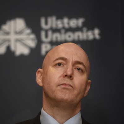 UUP leader Jon Burrows apologises to Assembly after being spotted wearing AirPod