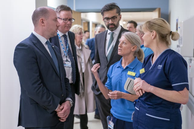 Neil Gray visit to Queen Elizabeth University Hospital