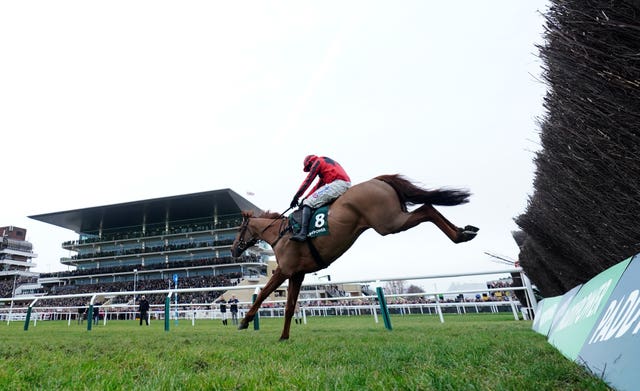 Midnight River and Harry Skelton 