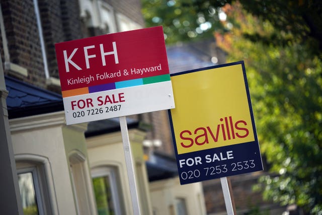 Estate agents For Sale signs