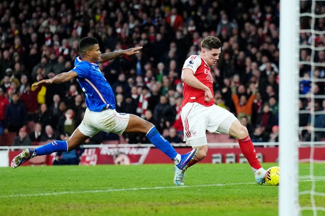 Arsenal's Viktor Gyokeres scores his side's third goal against Sunderland 