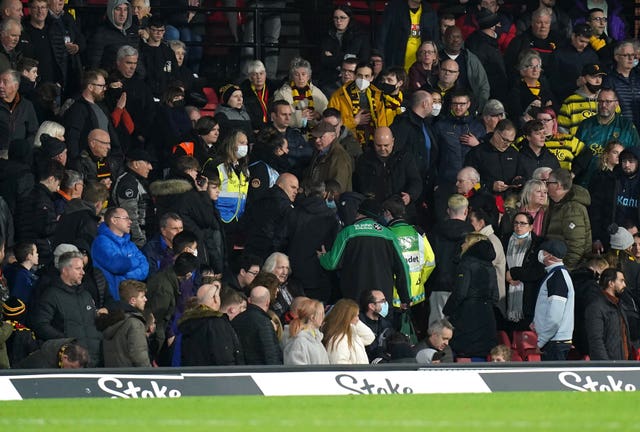 Davinson Sanchez heads home late winner as Spurs claim dramatic win at Watford PLZ Soccer