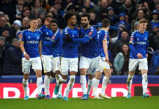 Everton players celebrate