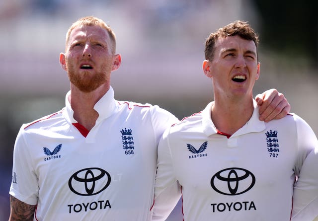 Ben Stokes and Harry Brook sing the national anthem