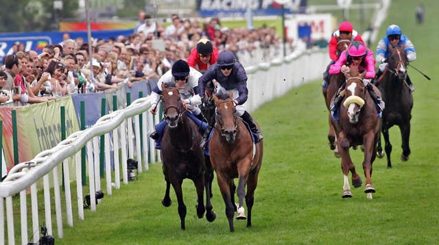 Oratorio and Kieren Fallon in action 