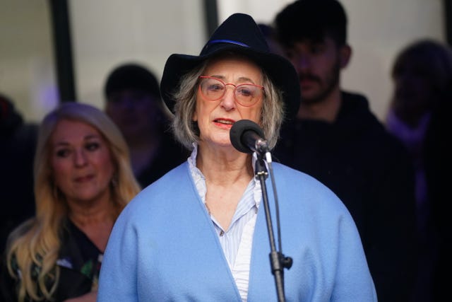 Maureen Lipman speaking before people blew shofars and whistles in Abbey Road, London.