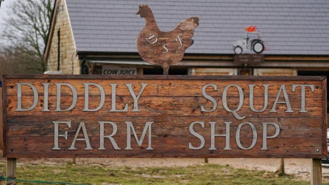 Diddly Squat Farm Shop sign