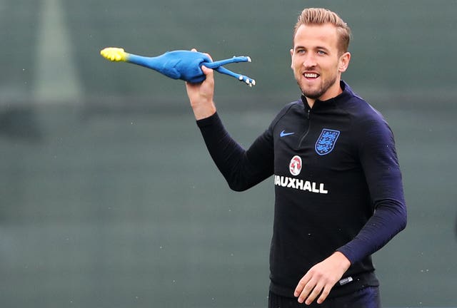 Pressure, what pressure? England have stayed relaxed by training with a rubber chicken