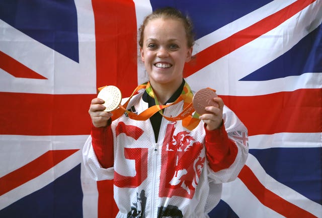 Ellie Simmonds, winner of five Paralympic gold medals, is the first guest on Channel 4's 'Michael Johnson Meets...'