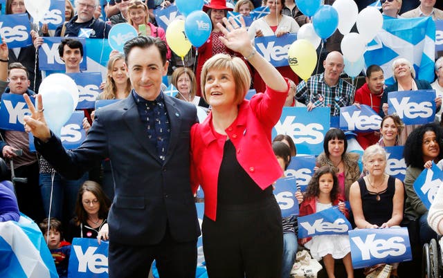 With Scottish actor Alan Cumming outside the Yes Kelvin campaign hub in Glasgow ahead of the Scottish independence referendum vote (PA)