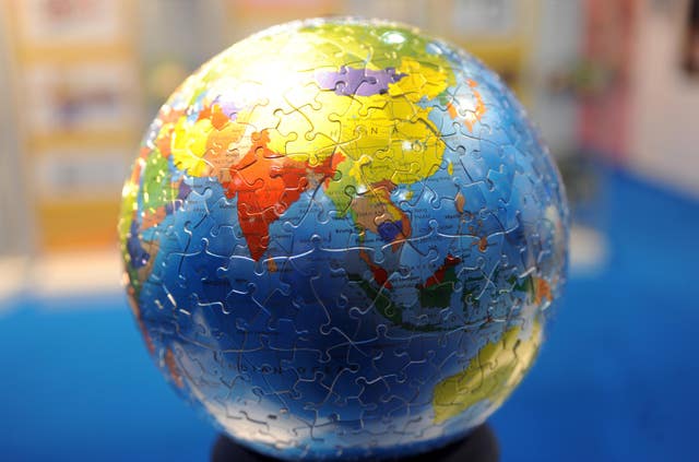 A 3D jigsaw globe