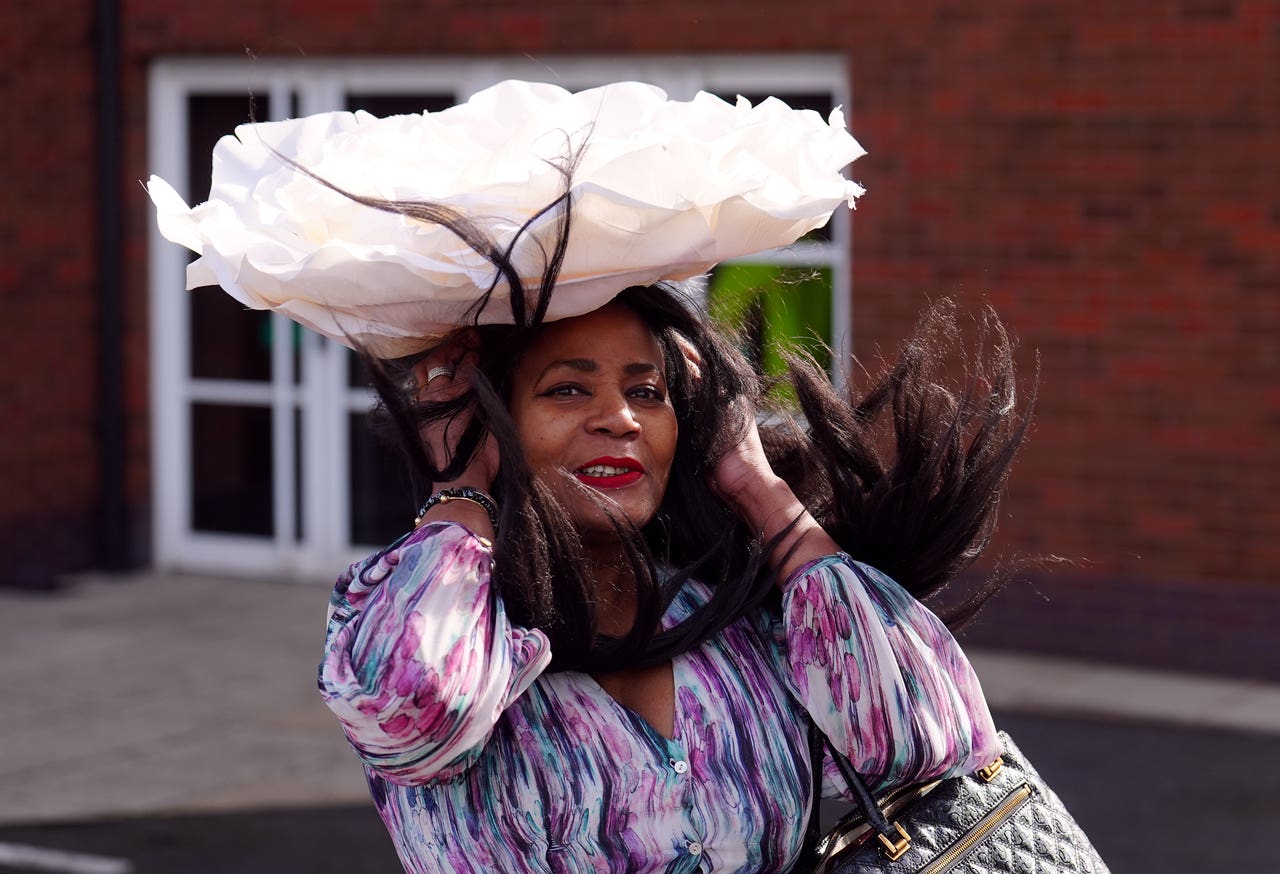 In Pictures Racegoers lead style stakes for Ladies Day at Aintree St