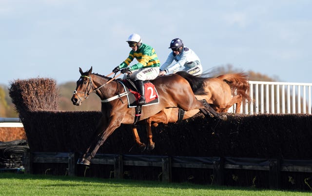 Iberico Lord jumped better towards the end at Kempton