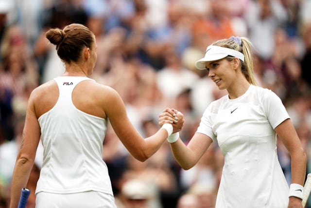 Katie Boulter (right) shakes hands with Karolina Pliskova