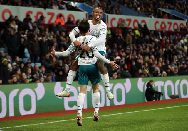 Pep Guardiola salutes Bernardo Silva after stunning goal in win at Aston Villa PLZ Soccer