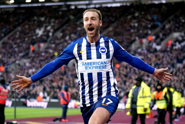 Glenn Murray celebrates Brighton's equaliser at West Ham